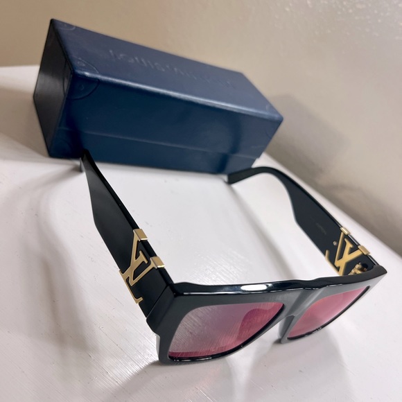 Louis Vuitton Link Square Sunglasses Polarize - Picture 3 of 10